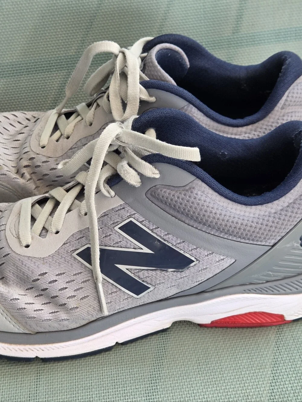 New Balance 847v4 Running Sneakers Men Size 10.5 D Gray Blue Mesh Comfort Shoes